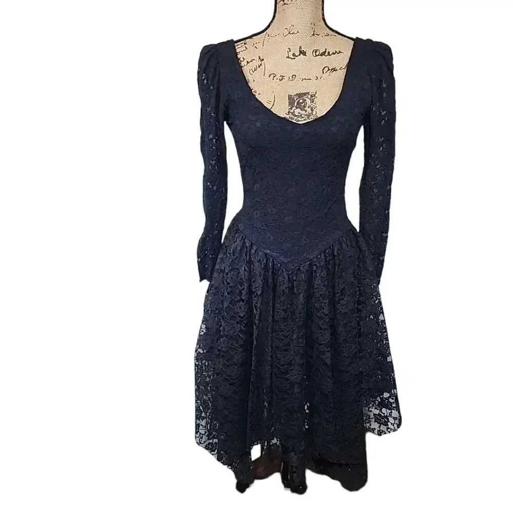 SCARLETT's Vintage 80s Lace Gothic Witchy Grunge Dress - Picture 2 of 13